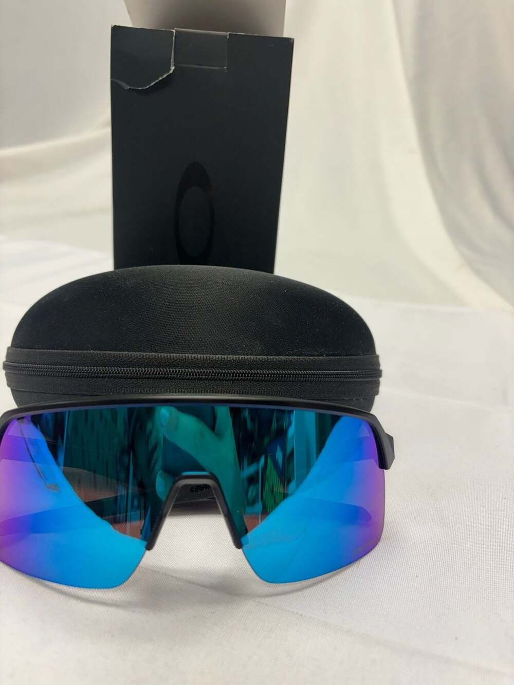 Oakley Sutro Lite Sunglasses 138 Matte Black Prizm Sapphire Blue